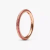 Endgültiger Verkauf – Pandora ME Red Pavé Ring, 14 Karat Roségold-Beschichtung Endgültiger Verkauf – Pandora ME Red Pavé Ring, 14 Karat Roségold-Beschichtung