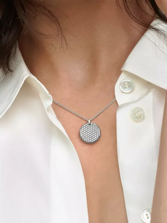 Endgültiger Verkauf – Pandora Timeless Pavé Round Pendant Halskette aus Sterlingsilber Endgültiger Verkauf – Pandora Timeless Pavé Round Pendant Halskette aus Sterlingsilber