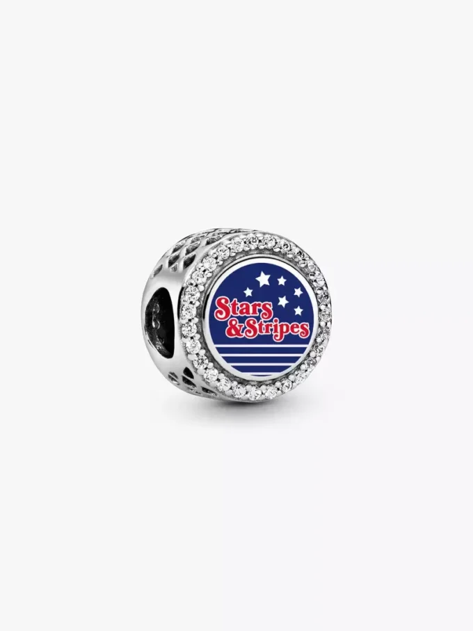 Endgültiger Verkauf – „Stars & Stripes“-Charm aus Sterlingsilber Endgültiger Verkauf – „Stars & Stripes“-Charm aus Sterlingsilber