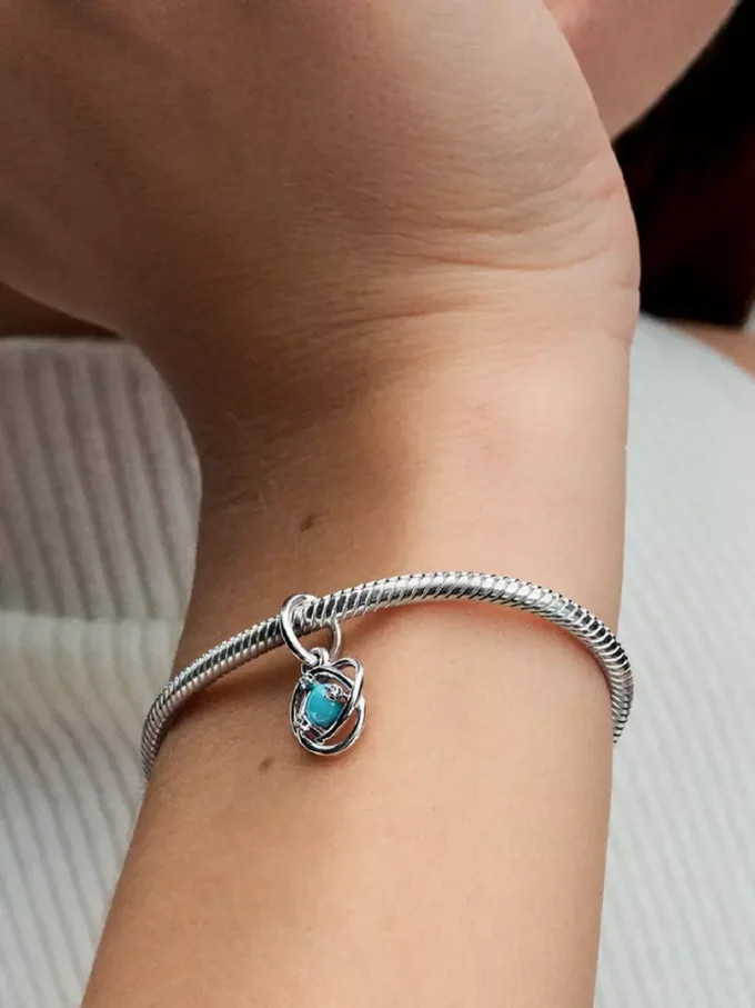 Endgültiger Verkauf – Türkisblauer Eternity Circle Dangle Charm aus Sterlingsilber Endgültiger Verkauf – Türkisblauer Eternity Circle Dangle Charm aus Sterlingsilber