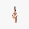 ENDVERKAUF – Buchstabe P Script Alphabet-Dangle Charm – 14 Karat Roségold-Beschichtung ENDVERKAUF – Buchstabe P Script Alphabet-Dangle Charm – 14 Karat Roségold-Beschichtung