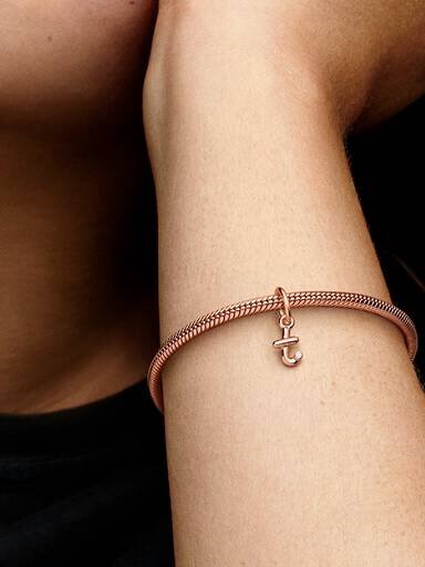 ENDVERKAUF – Buchstabe T Script Alphabet-Dangle Charm – 14 Karat Roségold-Beschichtung ENDVERKAUF – Buchstabe T Script Alphabet-Dangle Charm – 14 Karat Roségold-Beschichtung