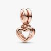 ENDVERKAUF – Linked Sister Hearts Split Dangle Charm – 14 Karat Roségold-Beschichtung ENDVERKAUF – Linked Sister Hearts Split Dangle Charm – 14 Karat Roségold-Beschichtung