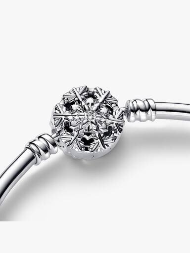 ENDVERKAUF – Pandora Moments Bangle mit funkelndem Schneeflockenverschluss – Sterlingsilber ENDVERKAUF – Pandora Moments Bangle mit funkelndem Schneeflockenverschluss – Sterlingsilber