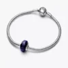 Facettierter blauer Murano Glass Charm aus Sterlingsilber Facettierter blauer Murano Glass Charm aus Sterlingsilber