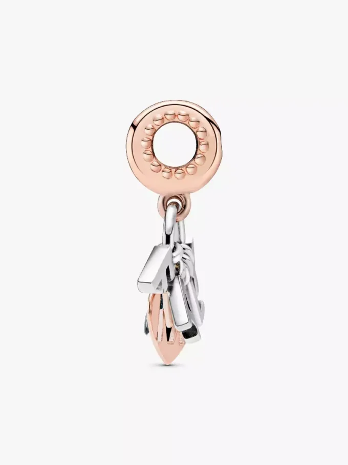 Familienbuchstaben-Dangle Charm aus Sterlingsilber, 14 Karat Roségold-Beschichtung Familienbuchstaben-Dangle Charm aus Sterlingsilber, 14 Karat Roségold-Beschichtung