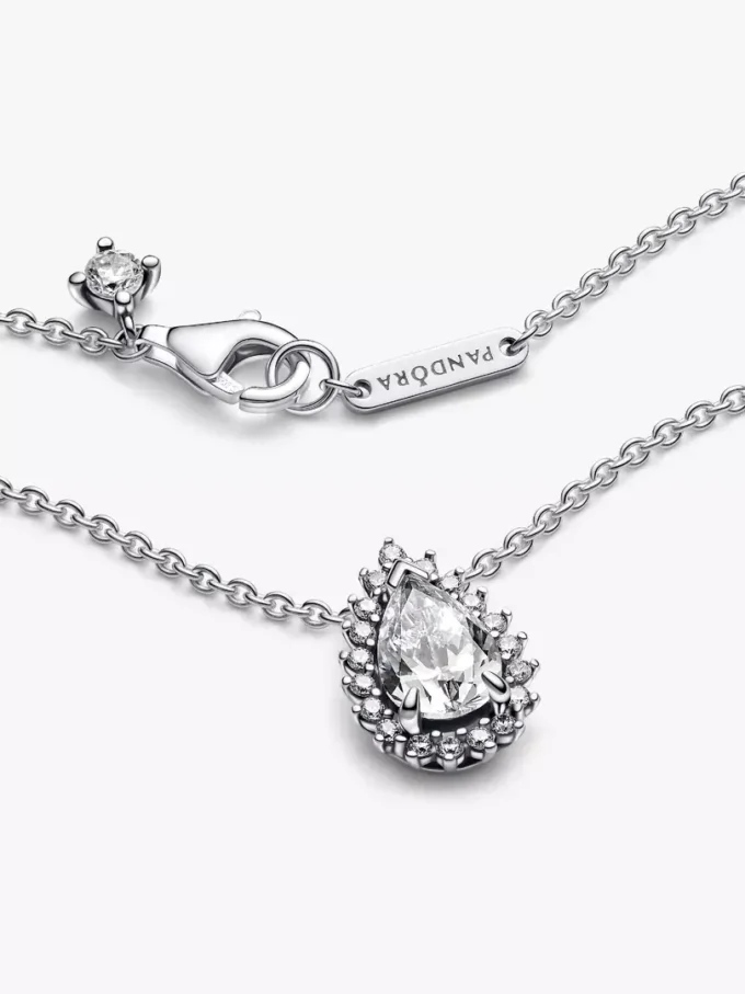 Funkelnde Halskette mit Birnenanhänger und Halo-Rahmen aus Sterlingsilber Funkelnde Halskette mit Birnenanhänger und Halo-Rahmen aus Sterlingsilber