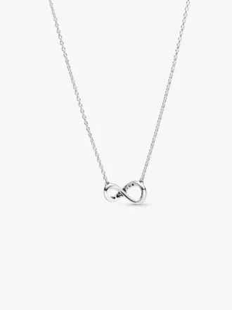 Funkelnde Infinity-Halskette aus Sterlingsilber