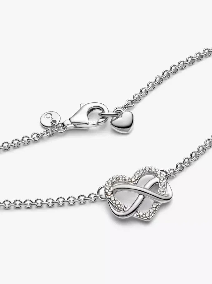 Funkelnde Infinity-Herz-Halskette aus Sterlingsilber