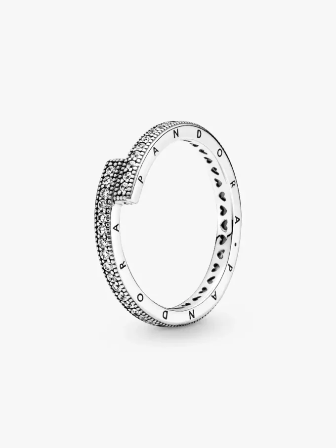 Funkelnder, überlappender Ring aus Sterlingsilber Funkelnder, überlappender Ring aus Sterlingsilber