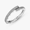 Funkelnder, überlappender Ring aus Sterlingsilber Funkelnder, überlappender Ring aus Sterlingsilber