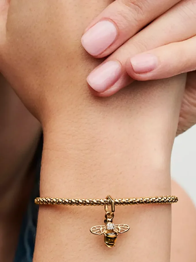 Funkelnder Bienen-Dangle Charm, 14-karätig vergoldet Funkelnder Bienen-Dangle Charm, 14-karätig vergoldet