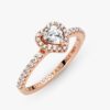 Funkelnder blauer Ring mit erhabenem Herz – 14 Karat Roségold-Beschichtung Funkelnder blauer Ring mit erhabenem Herz – 14 Karat Roségold-Beschichtung
