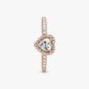 Funkelnder blauer Ring mit erhabenem Herz – 14 Karat Roségold-Beschichtung Funkelnder blauer Ring mit erhabenem Herz – 14 Karat Roségold-Beschichtung