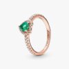 Funkelnder blauer Ring mit erhabenem Herz – 14 Karat Roségold-Beschichtung Funkelnder blauer Ring mit erhabenem Herz – 14 Karat Roségold-Beschichtung