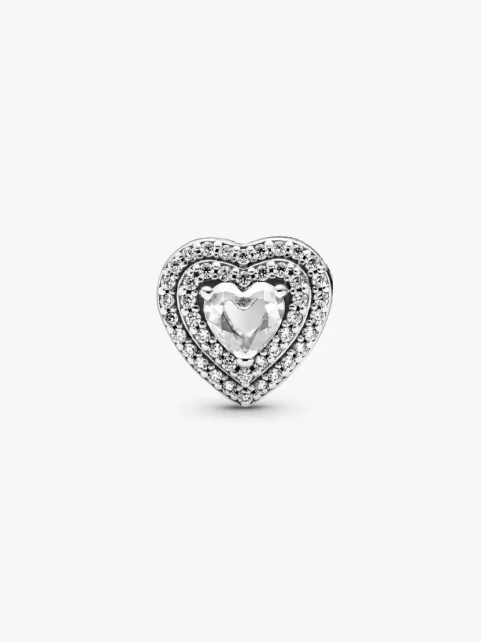 Funkelnder Charm mit abgestuften Herzen aus Sterlingsilber Funkelnder Charm mit abgestuften Herzen aus Sterlingsilber
