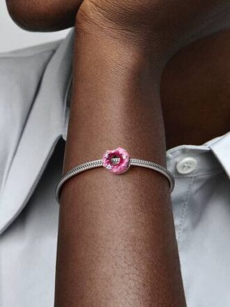 Funkelnder Donut-Charm mit Streuseln – Sterlingsilber
