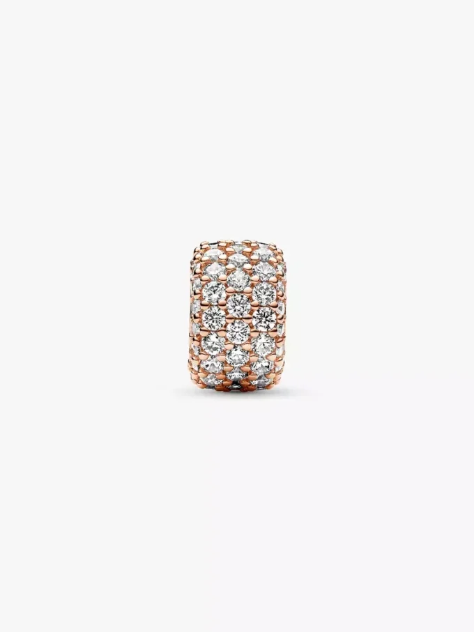 Funkelnder dreireihiger Pavé-Charm, 14 Karat Roségold-Beschichtung Funkelnder dreireihiger Pavé-Charm, 14 Karat Roségold-Beschichtung