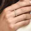 Funkelnder Ewigkeitsring mit Reihenbesatz, 14-karätig vergoldet Funkelnder Ewigkeitsring mit Reihenbesatz, 14-karätig vergoldet