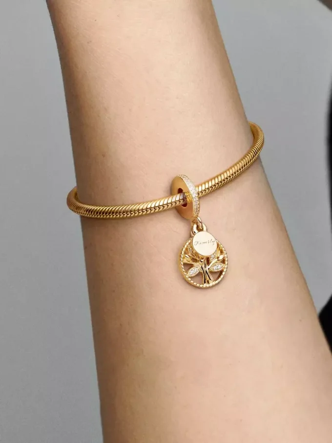 Funkelnder Familienbaum-Dangle Charm, 14-karätig vergoldet Funkelnder Familienbaum-Dangle Charm, 14-karätig vergoldet