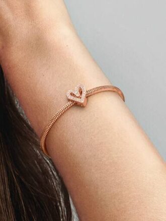 Funkelnder Freehand Heart Charm – 14 Karat Roségold-Beschichtung