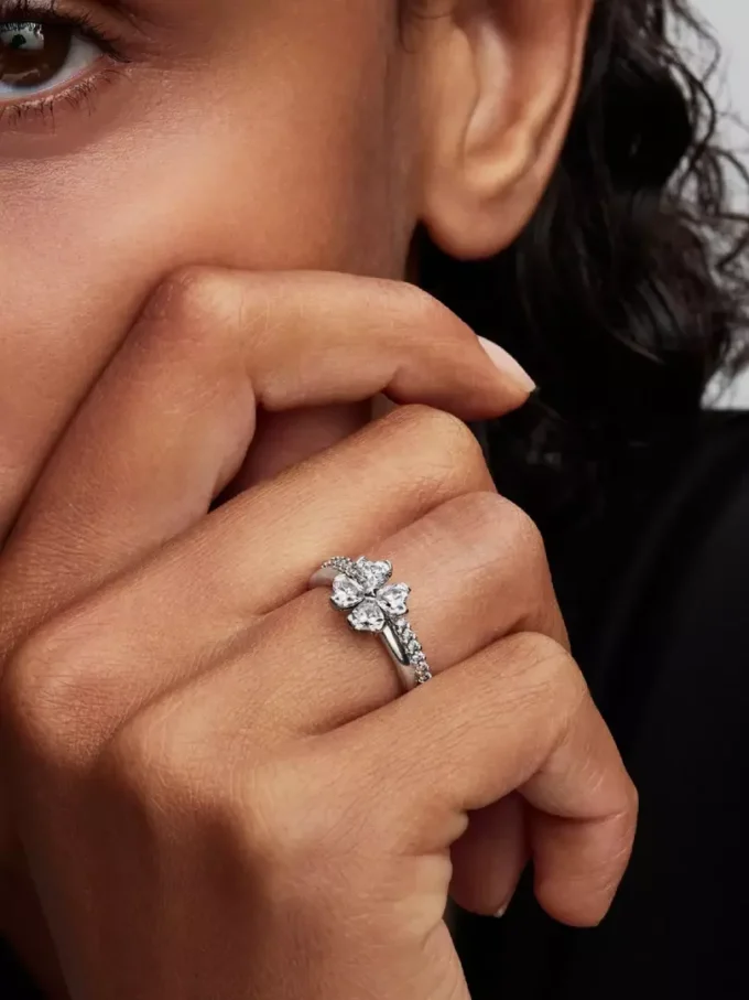 Funkelnder Glücksklee-Teilbarer Ring aus Sterlingsilber Funkelnder Glücksklee-Teilbarer Ring aus Sterlingsilber