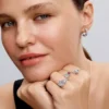 Funkelnder Halo-Herzring aus Sterlingsilber Funkelnder Halo-Herzring aus Sterlingsilber