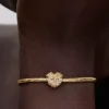 Funkelnder Herz-Charm, 14 Karat vergoldet Funkelnder Herz-Charm, 14 Karat vergoldet