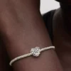 Funkelnder Herz-Charm aus Sterlingsilber Funkelnder Herz-Charm aus Sterlingsilber