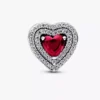 Funkelnder Herz-Charm in Stufenoptik aus Sterlingsilber Funkelnder Herz-Charm in Stufenoptik aus Sterlingsilber