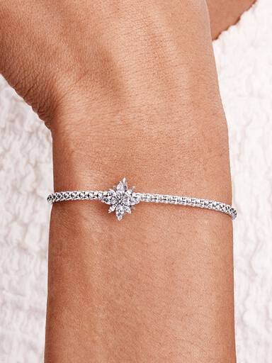 Funkelnder Nordstern-Charm – Sterlingsilber Funkelnder Nordstern-Charm – Sterlingsilber