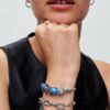 Funkelnder Pavé-Charm, rund, blau – Sterlingsilber
