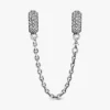 Funkelnder Pavé-Safety Chain-Charm aus Sterlingsilber