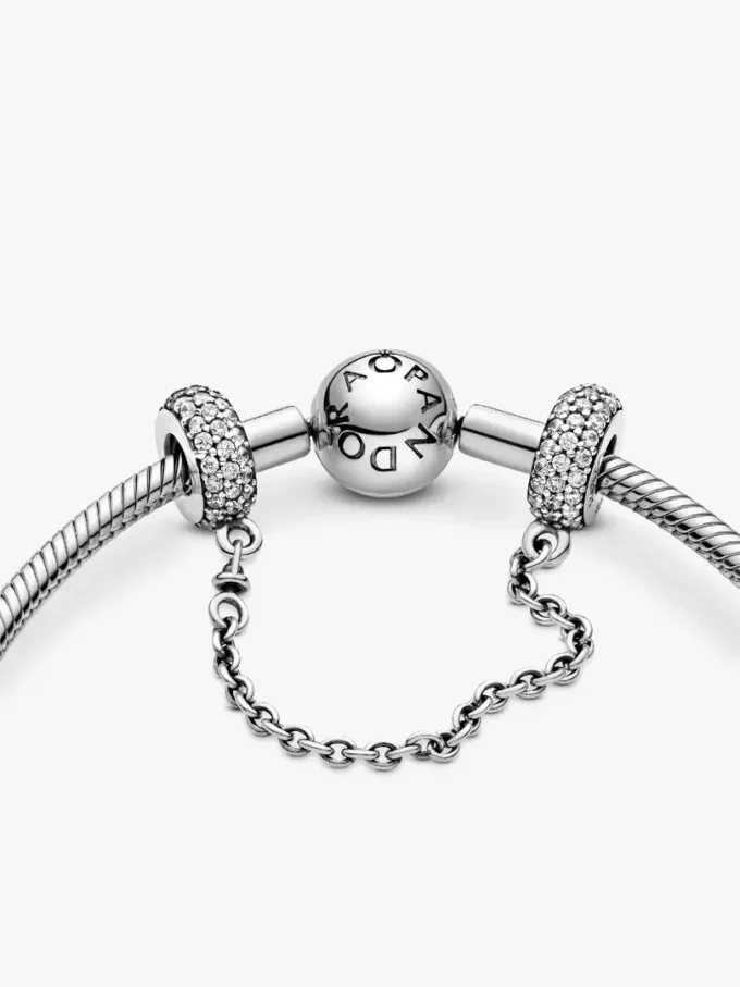 Funkelnder Pavé-Safety Chain-Charm aus Sterlingsilber