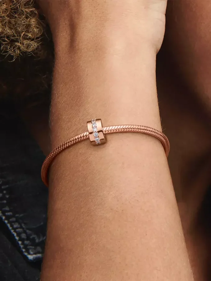 Funkelnder Reihen-Spacer Charm, 14 Karat Roségold-Beschichtung Funkelnder Reihen-Spacer Charm, 14 Karat Roségold-Beschichtung