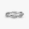 Funkelnder Ring aus Sterlingsilber mit gedrehten Linien Funkelnder Ring aus Sterlingsilber mit gedrehten Linien