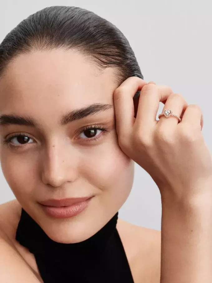 Funkelnder Ring mit erhabenem Herz, 14-karätige Roségoldbeschichtung