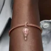 Funkelnder rosa Heißluftballon-Dangle Charm, 14 Karat Roségold-Beschichtung Funkelnder rosa Heißluftballon-Dangle Charm, 14 Karat Roségold-Beschichtung
