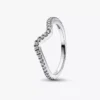 Funkelnder Wellenring aus Sterlingsilber