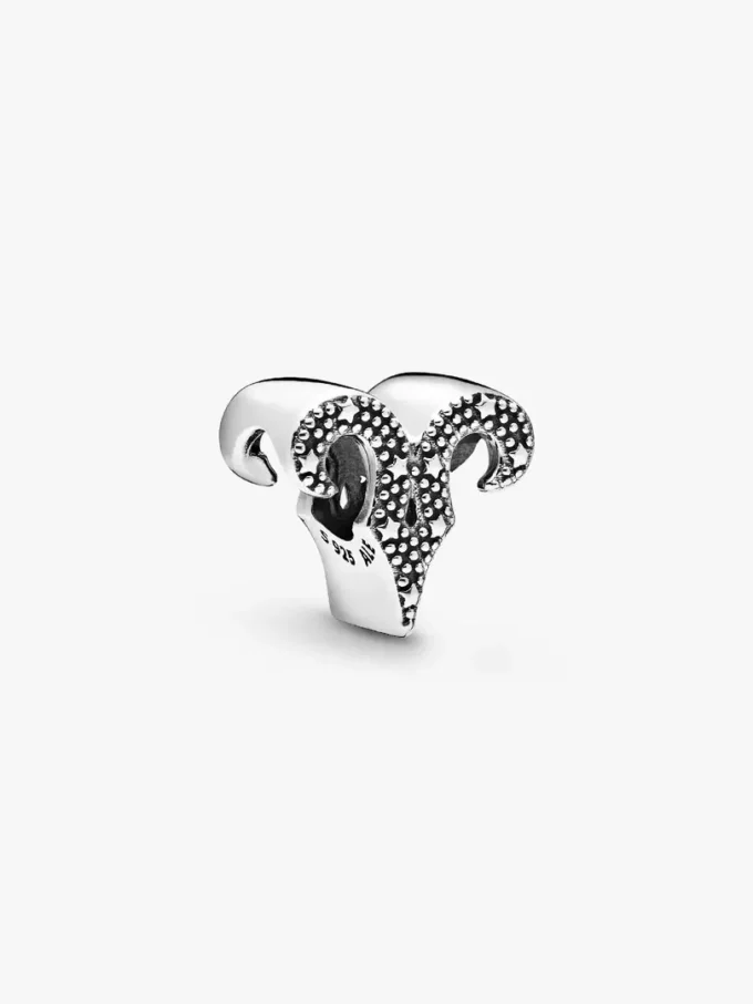 Funkelnder Widder-Charm aus Sterlingsilber Funkelnder Widder-Charm aus Sterlingsilber