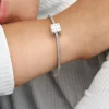 Funkelnder Würfel-Charm aus Sterlingsilber Funkelnder Würfel-Charm aus Sterlingsilber