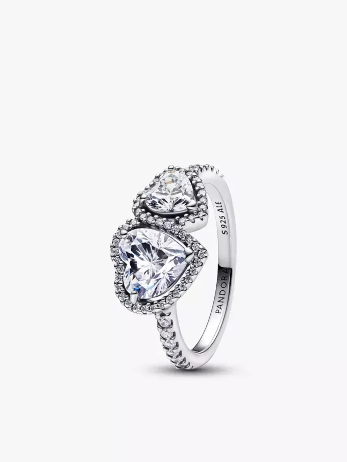 Funkelnder Halo-Herzring aus Sterlingsilber Funkelnder Halo-Herzring aus Sterlingsilber