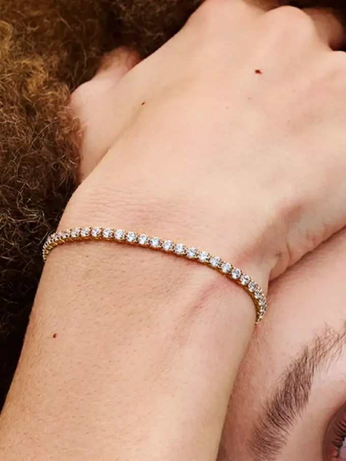 Funkelndes Tennisarmband, 14-karätig vergoldet Funkelndes Tennisarmband, 14-karätig vergoldet