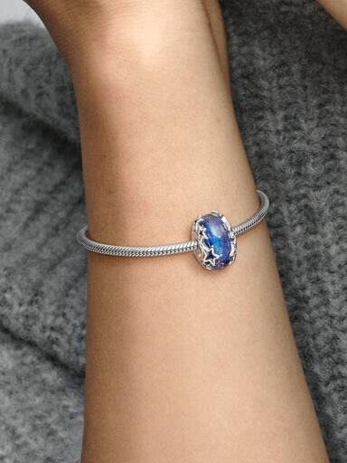 Galaxy Blue & Star Murano-Charm – Sterlingsilber Galaxy Blue & Star Murano-Charm – Sterlingsilber