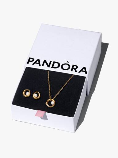 Geschenkset mit organischem Glanz und Perlenschmuck – 14-karätige Vergoldung Geschenkset mit organischem Glanz und Perlenschmuck – 14-karätige Vergoldung