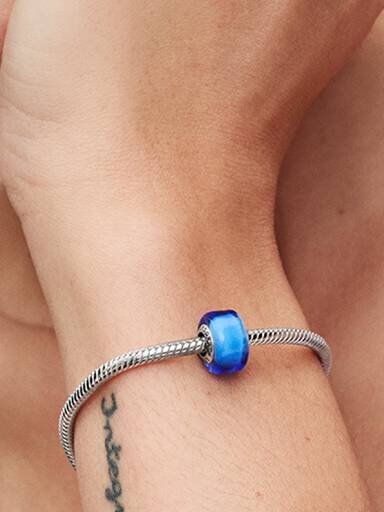 Goldenes Mini-Murano Glass-Charm – Sterlingsilber Goldenes Mini-Murano Glass-Charm – Sterlingsilber