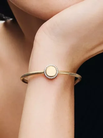 Gravierbarer funkelnder Knopf-Charm, 14 Karat vergoldet