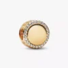 Gravierbarer funkelnder Knopf-Charm, 14 Karat vergoldet Gravierbarer funkelnder Knopf-Charm, 14 Karat vergoldet