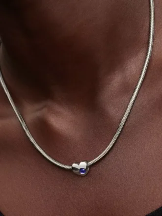 Gravierbarer Herz-Charm aus Sterlingsilber mit blauem Stein