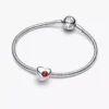 Gravierbarer Herz-Charm aus Sterlingsilber mit rotem Stein Gravierbarer Herz-Charm aus Sterlingsilber mit rotem Stein